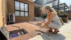 El pavimento que “guarda” el calor del verano: así puede ayudarte en invierno