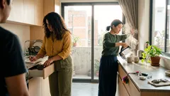 ¿Cabeza nublada? 7 ajustes diarios (sueño, café y pantallas) para recuperar claridad mental